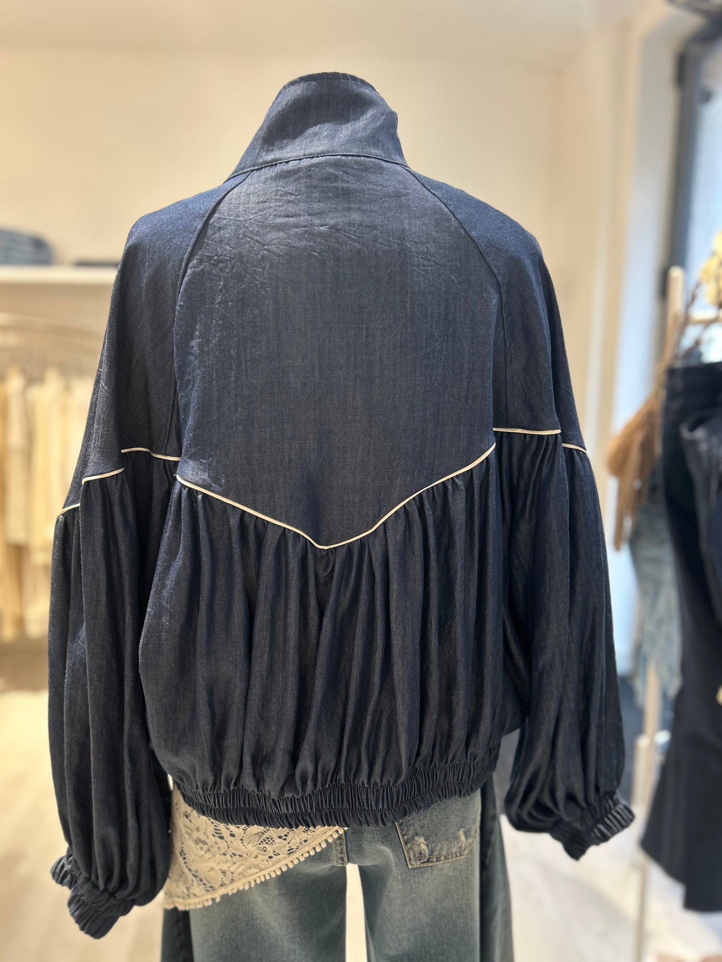 Bomber bicolor