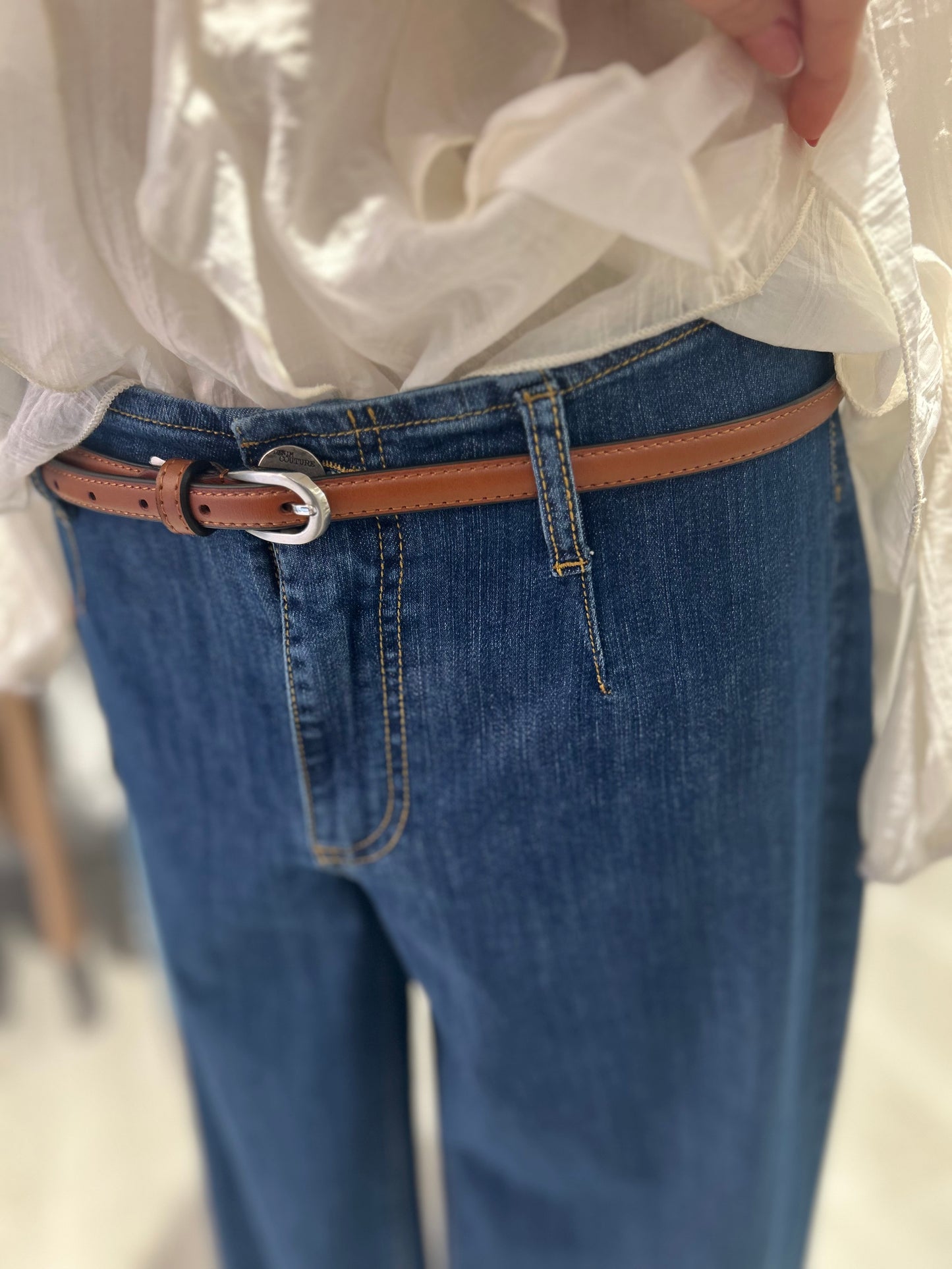 Jeans palazzo con cintura