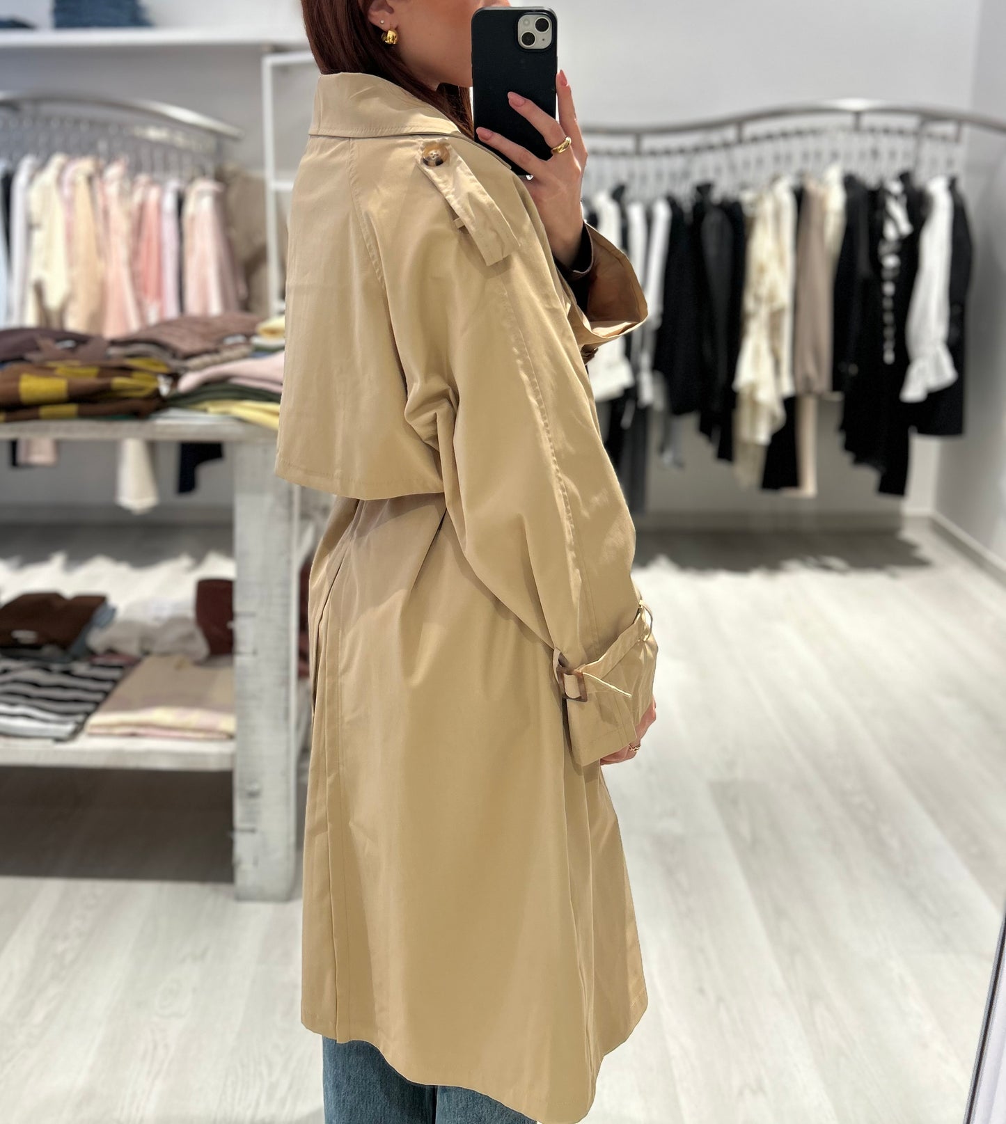 Trench lungo con cintura