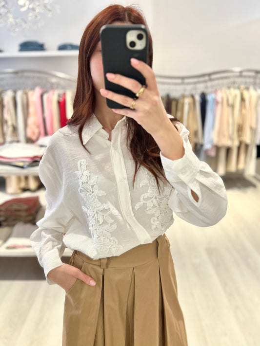 Camicia con ricami