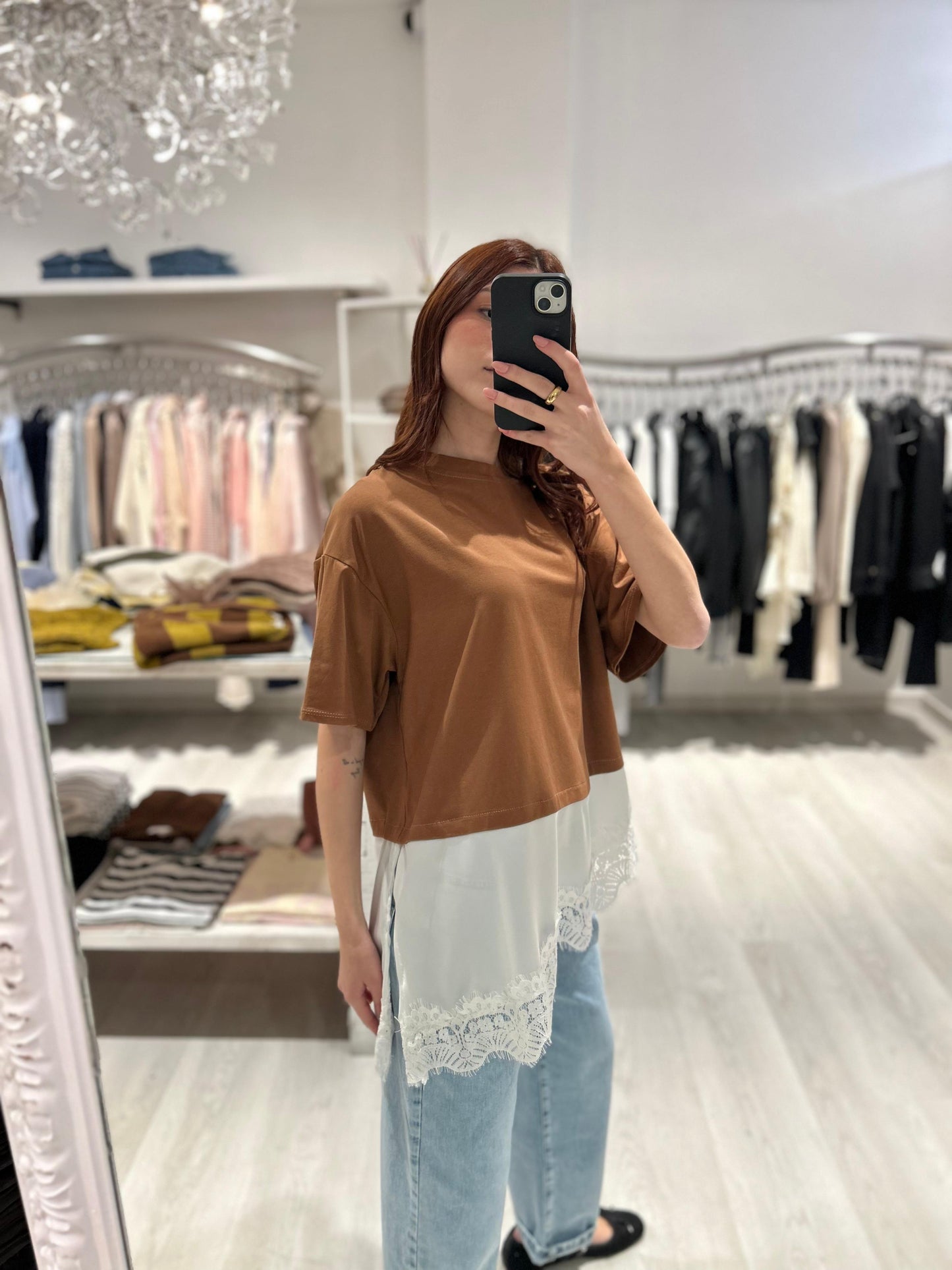T-shirt manica corta con pizzo