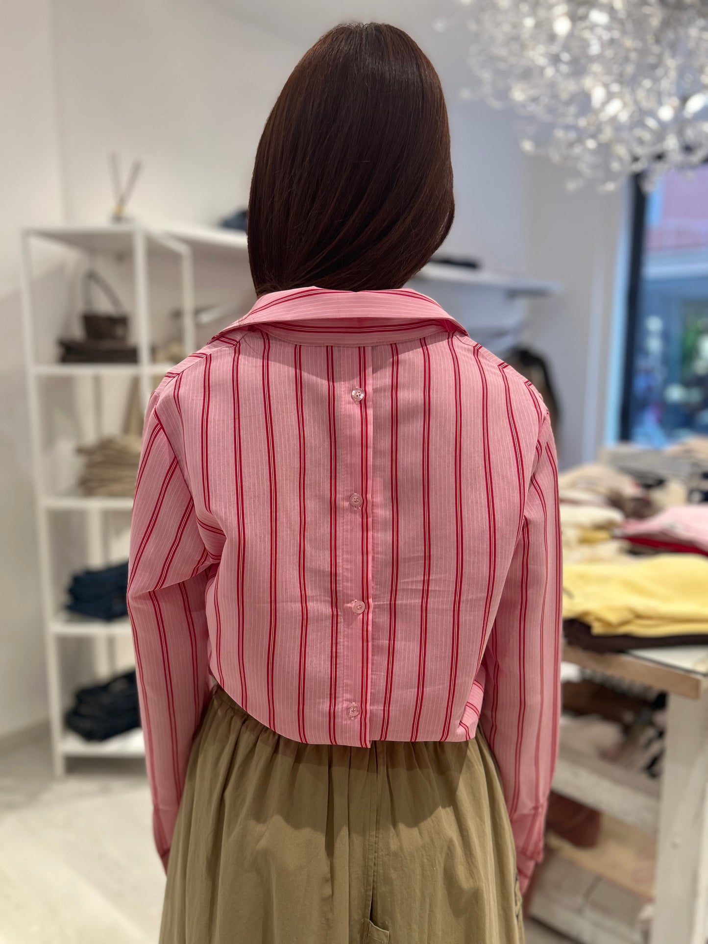 Camicia con spacco sulla schiena