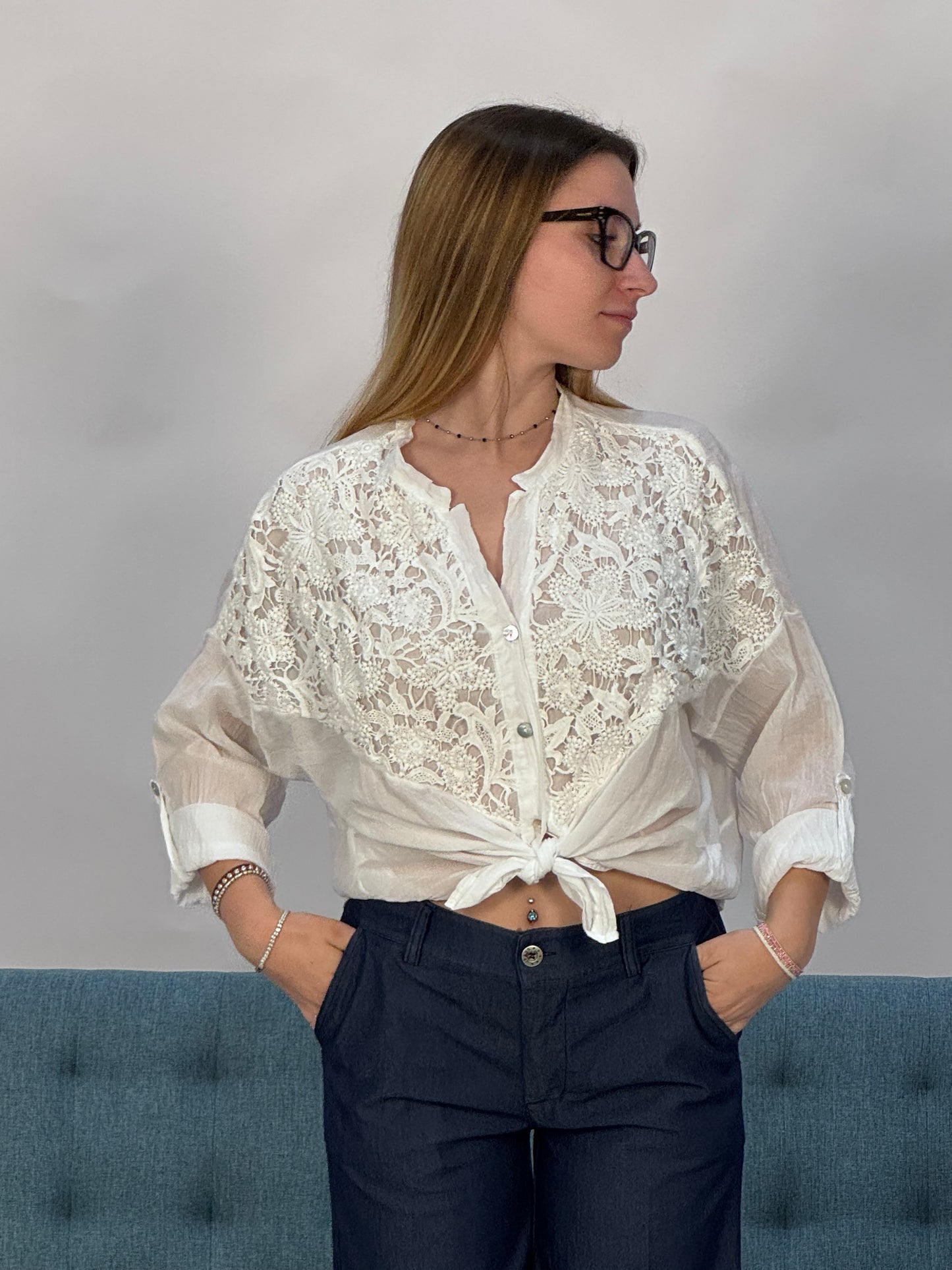 Camicetta con ricamo