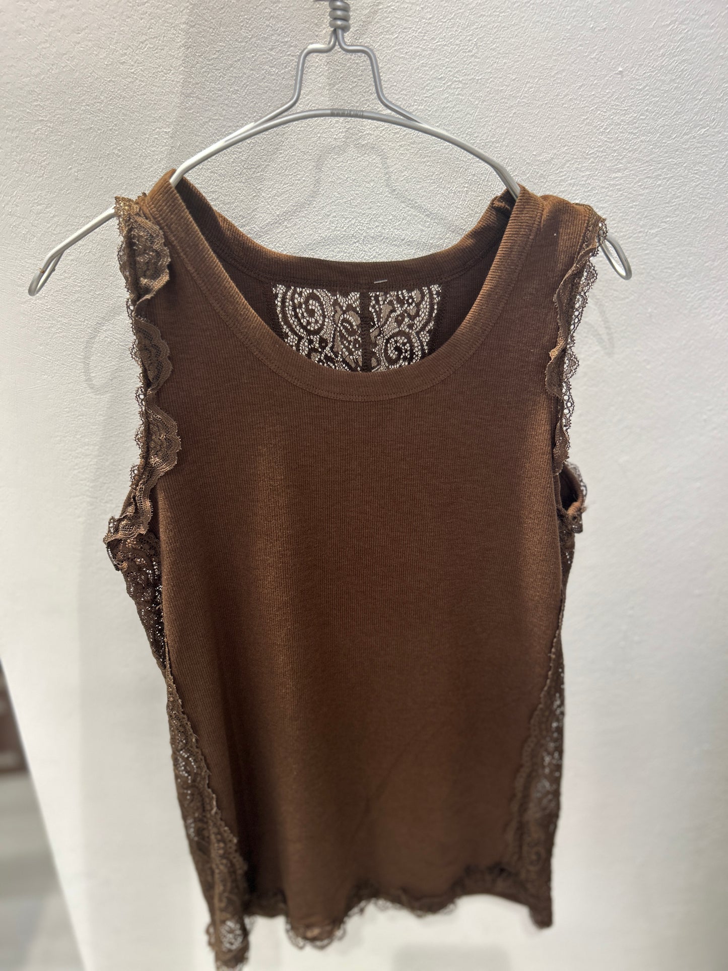 Canotta con pizzo