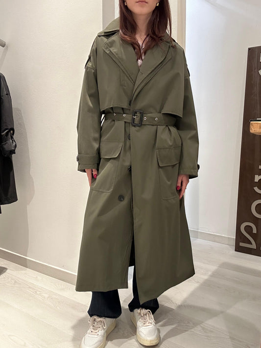 Trench lungo con cintura e doppio colletto